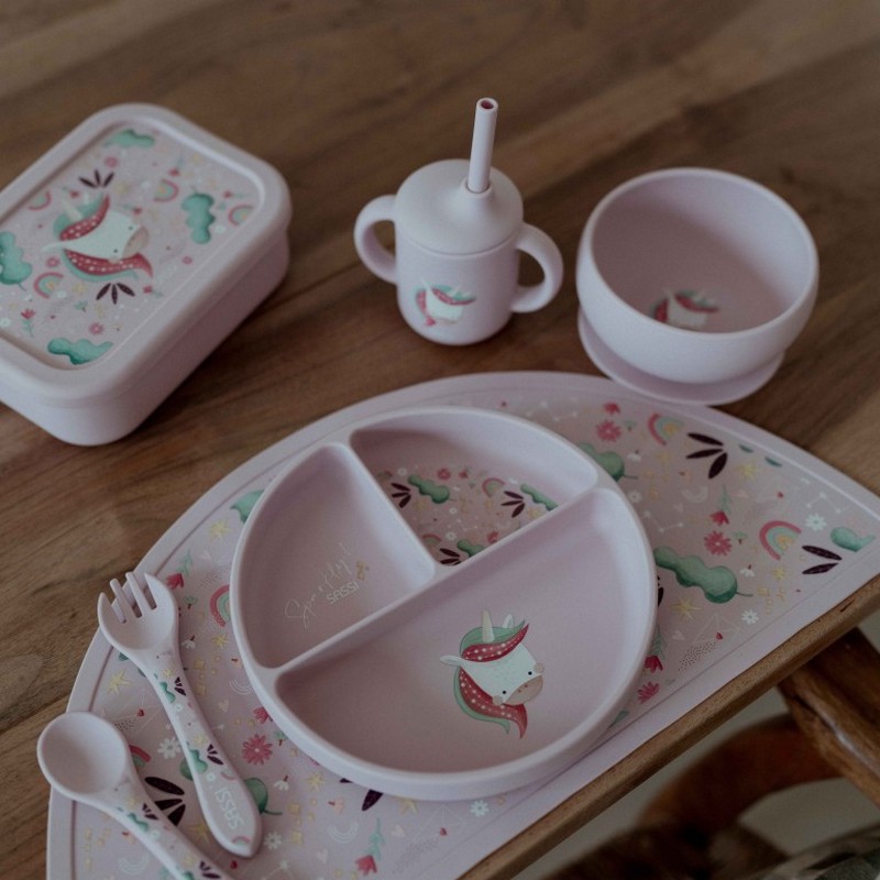 Tovaglietta per bambini in silicone rosa decorata con arcobaleni, alberi e stelle